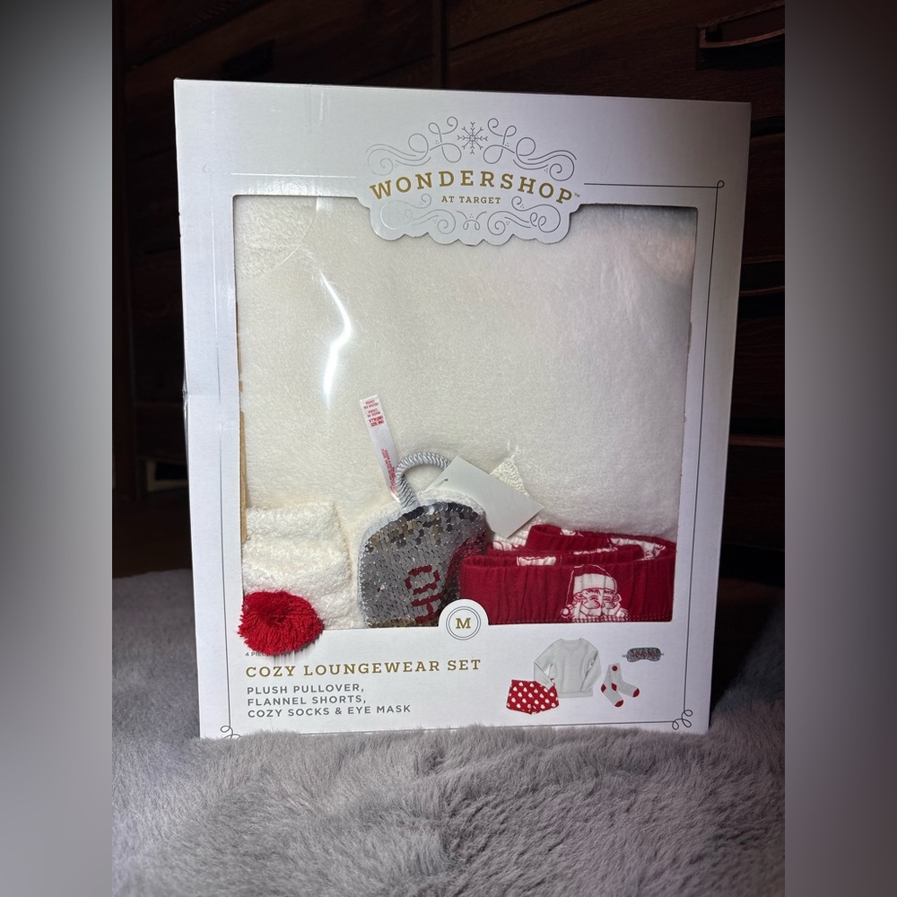 New Wondershop Christmas Pajama/Cozy Loungewear Set Size M